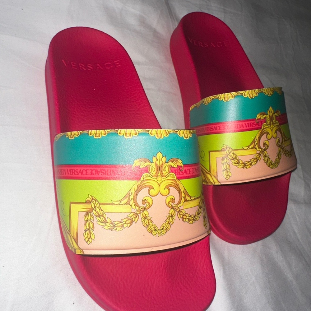 Versace slides
